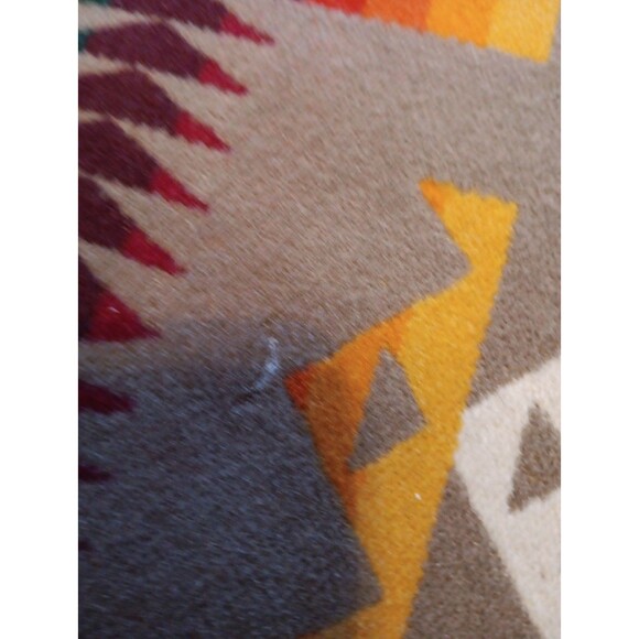 Vtg Wool Pendleton Beaver State Blanket Southwest Aztec Indian Theme 84 x 85 - Picture 7 of 11